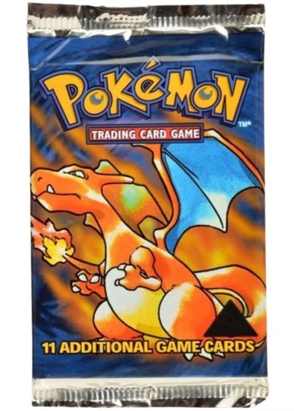 Booster Pack - Base Set - Black Triangle - Charizard pack art — Inglés